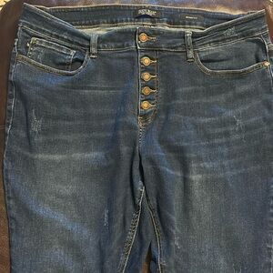 Judy Blue
Size 20
Skinny Fit jeans